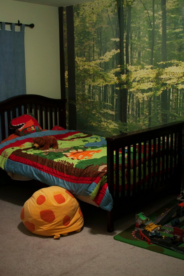 Camping inspired toddler room: "after"